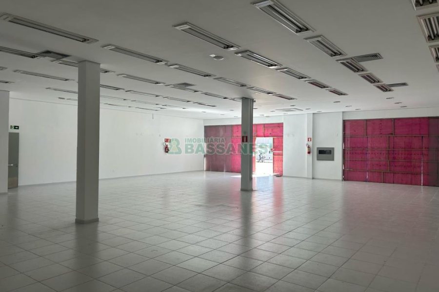 Loja, no bairro Lourdes em Caxias do Sul para Alugar