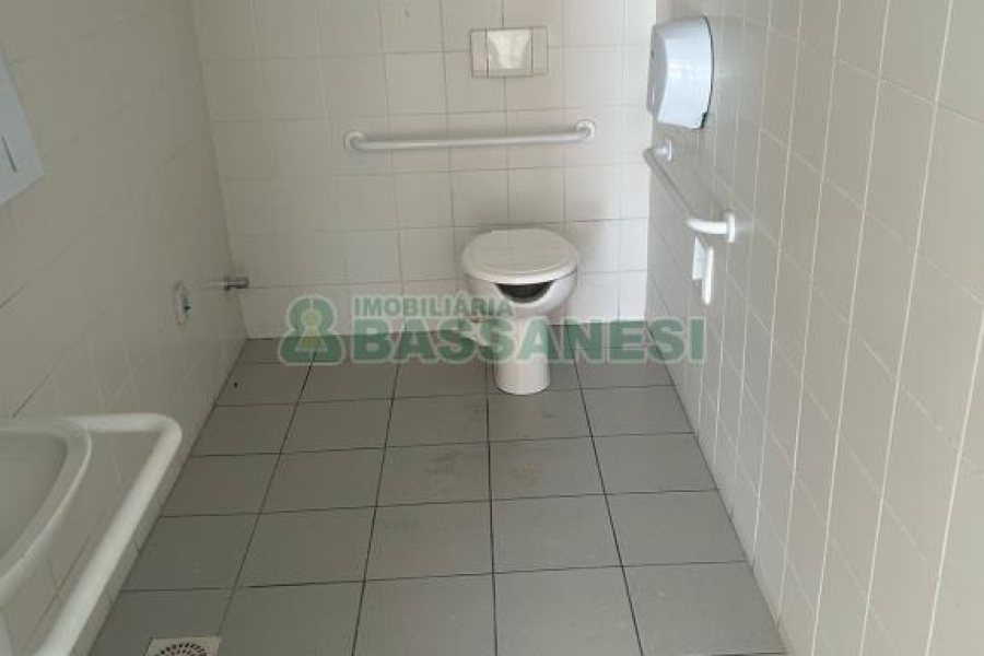 Loja, no bairro Lourdes em Caxias do Sul para Alugar