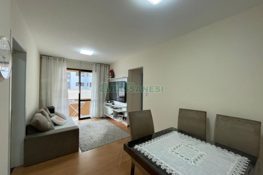 Apartamento com 62m², 2 dormitórios, 1 vaga, no bairro Centro em Caxias do Sul para Comprar