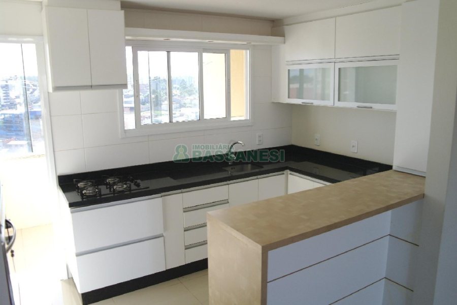 Apartamento com 82m², 2 dormitórios, 1 vaga, no bairro Rio Branco em Caxias do Sul para Alugar