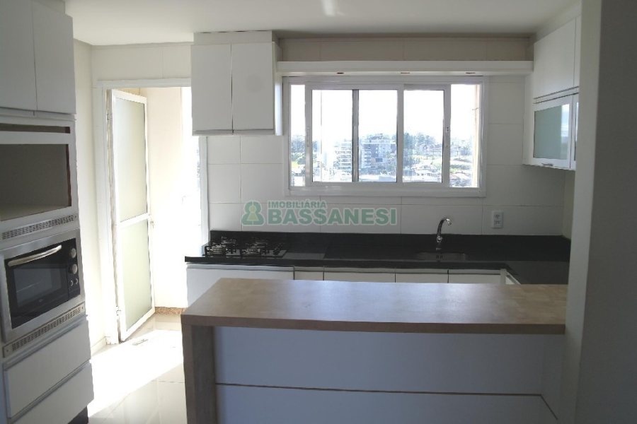 Apartamento com 82m², 2 dormitórios, 1 vaga, no bairro Rio Branco em Caxias do Sul para Alugar