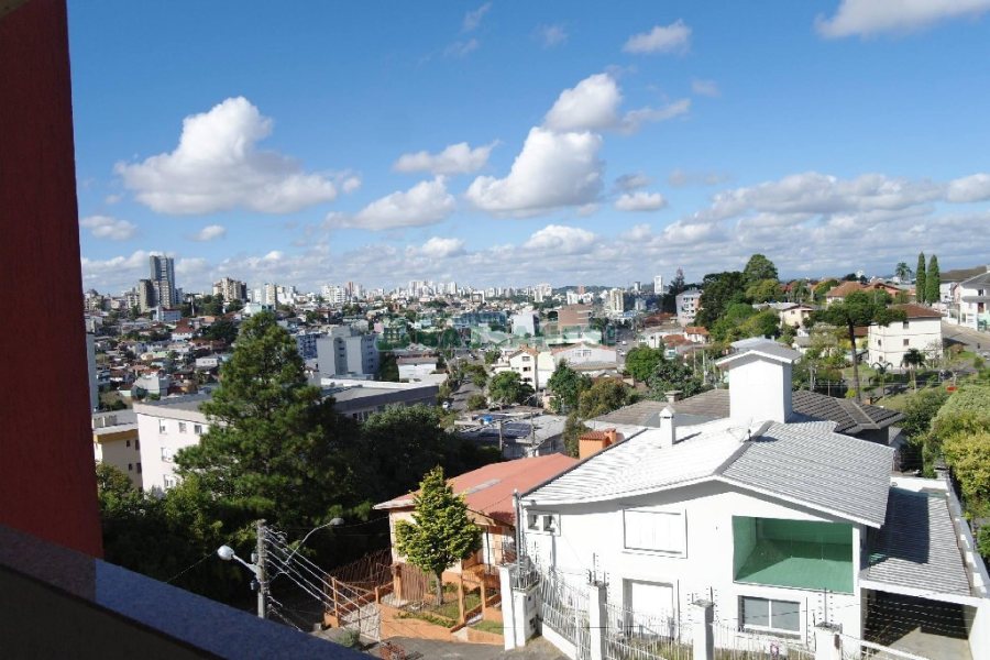 Apartamento com 82m², 2 dormitórios, 1 vaga, no bairro Rio Branco em Caxias do Sul para Alugar