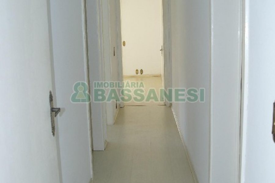 Apartamento com 100m², 3 dormitórios, 1 vaga, no bairro São Pelegrino em Caxias do Sul para Alugar