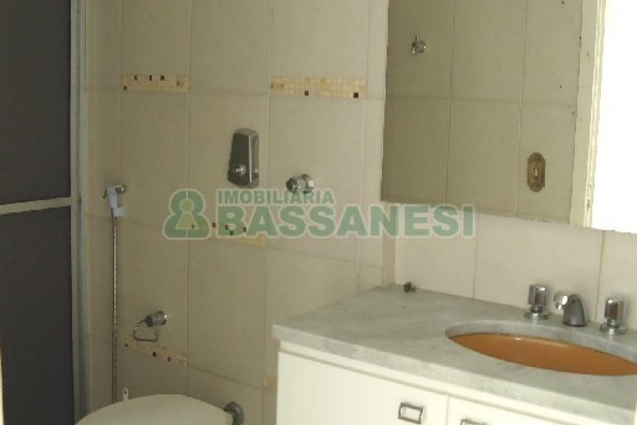 Apartamento com 100m², 3 dormitórios, 1 vaga, no bairro São Pelegrino em Caxias do Sul para Alugar