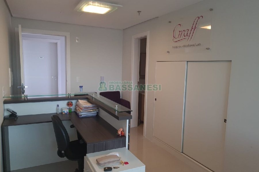 Sala com 34m², no bairro Villagio Iguatemi em Caxias do Sul para Comprar