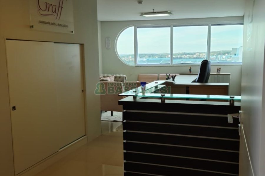 Sala com 34m², no bairro Villagio Iguatemi em Caxias do Sul para Comprar