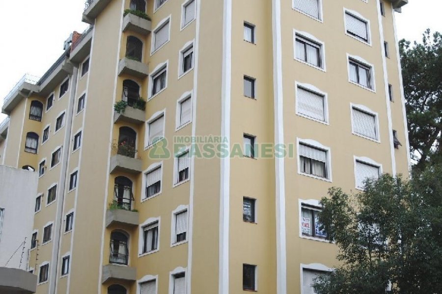 Apartamento com 113m², 3 dormitórios, 1 vaga, no bairro Centro em Caxias do Sul para Comprar
