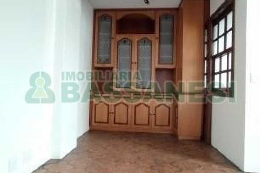Apartamento com 113m², 3 dormitórios, 1 vaga, no bairro Centro em Caxias do Sul para Comprar