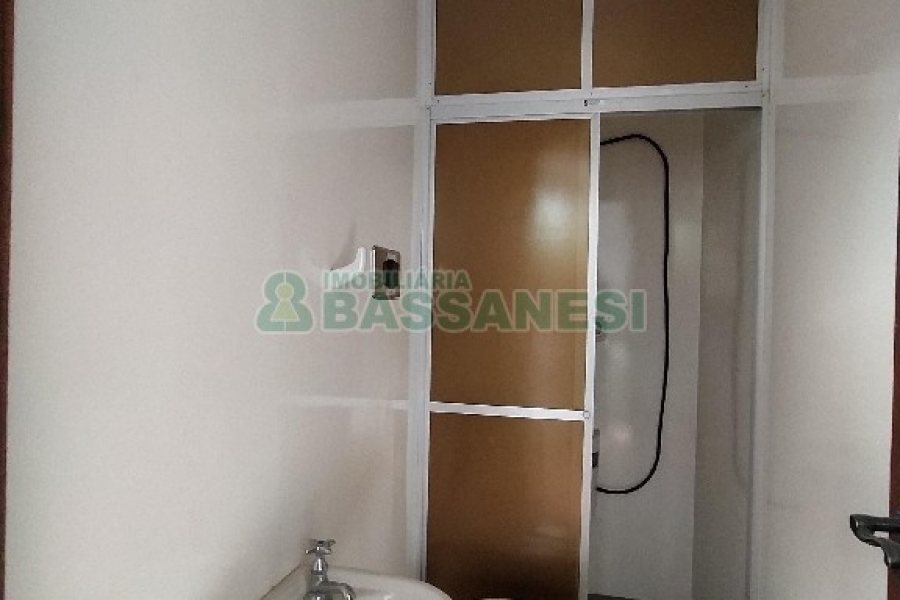 Apartamento com 113m², 3 dormitórios, 1 vaga, no bairro Centro em Caxias do Sul para Comprar