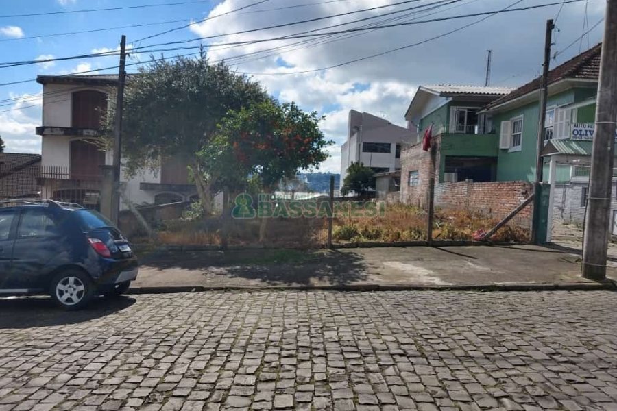 Terreno, no bairro Marechal Floriano em Caxias do Sul para Comprar