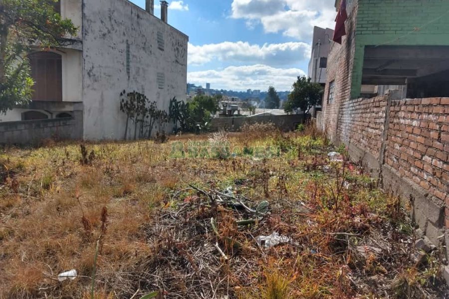 Terreno, no bairro Marechal Floriano em Caxias do Sul para Comprar