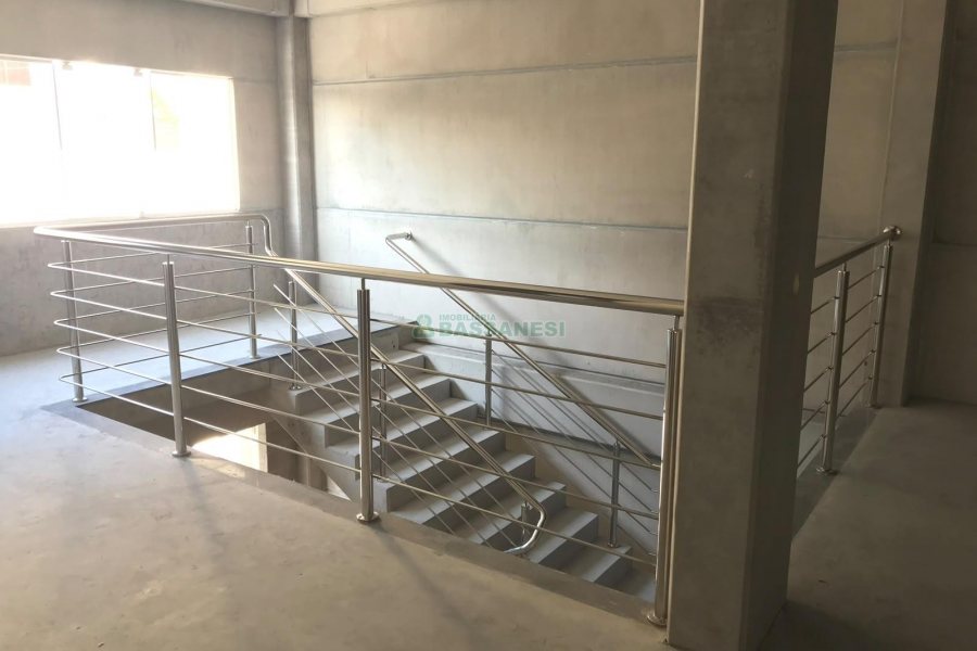 Pavilhão com 1200m², no bairro São Pelegrino em Caxias do Sul para Alugar
