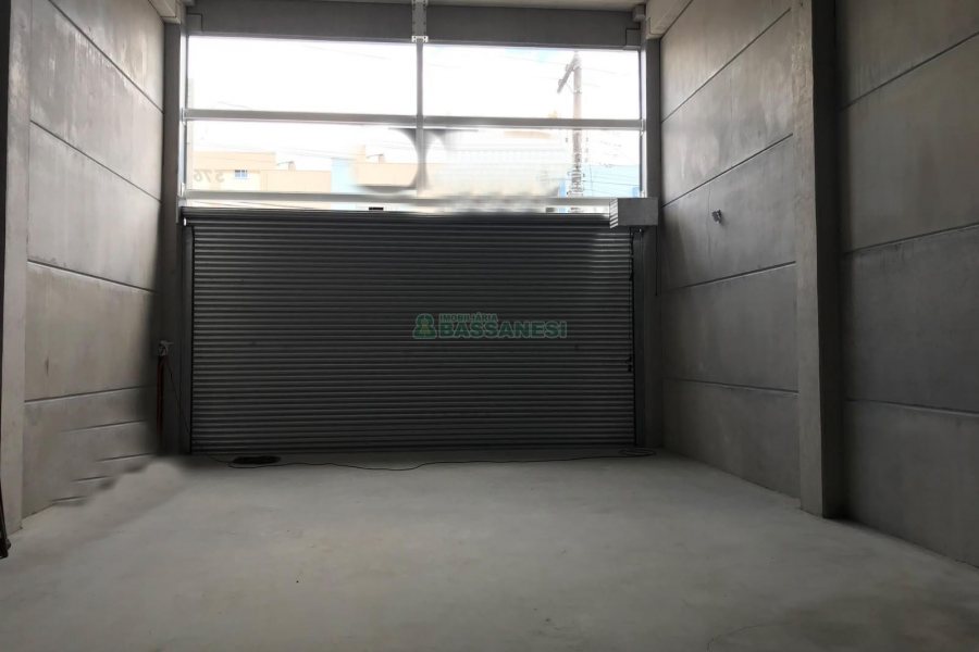 Pavilhão com 1200m², no bairro São Pelegrino em Caxias do Sul para Alugar