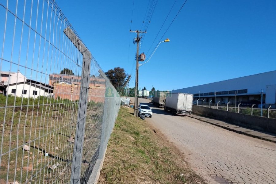 Terreno, no bairro Industrial em Caxias do Sul para Comprar