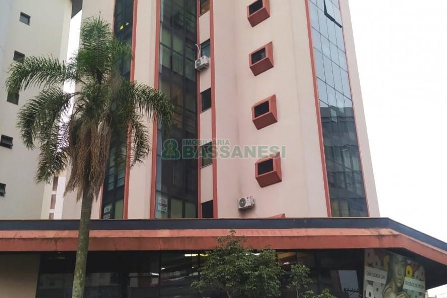 Sala com 45m², no bairro São Pelegrino em Caxias do Sul para Comprar