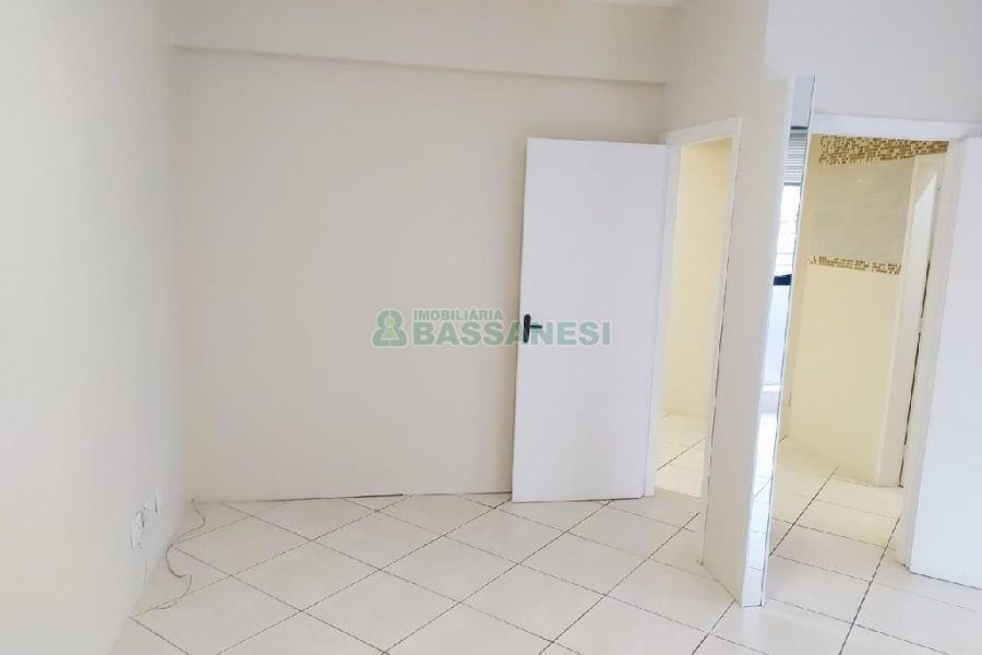 Sala com 45m², no bairro São Pelegrino em Caxias do Sul para Comprar