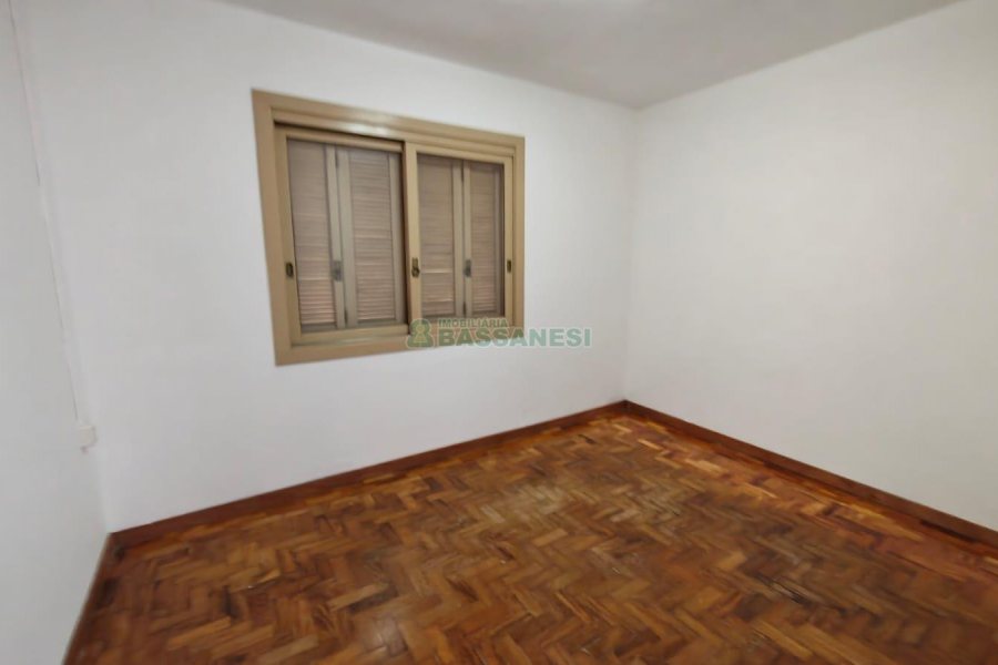 Apartamento, 3 dormitórios, 2 vagas, no bairro Centro em Caxias do Sul para Comprar