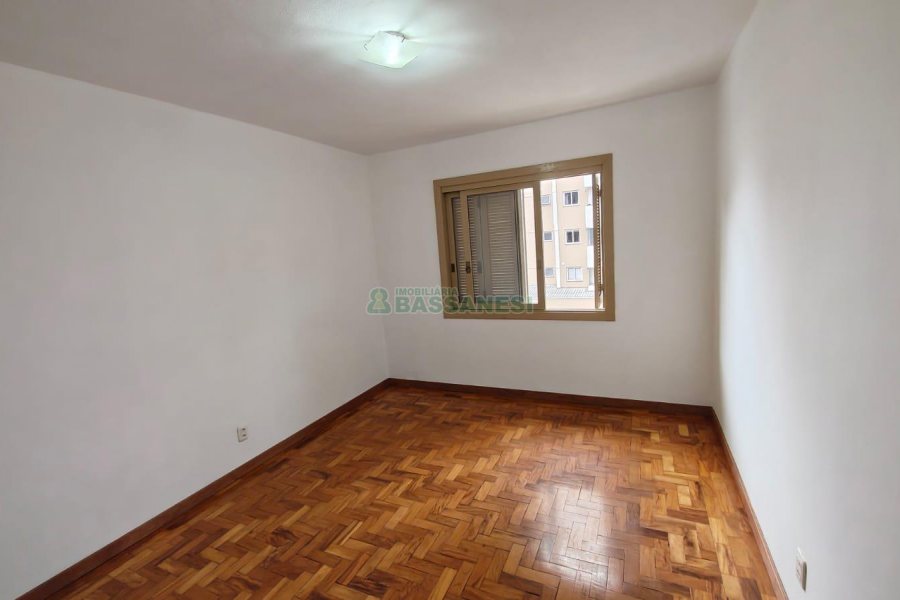 Apartamento, 3 dormitórios, 2 vagas, no bairro Centro em Caxias do Sul para Comprar