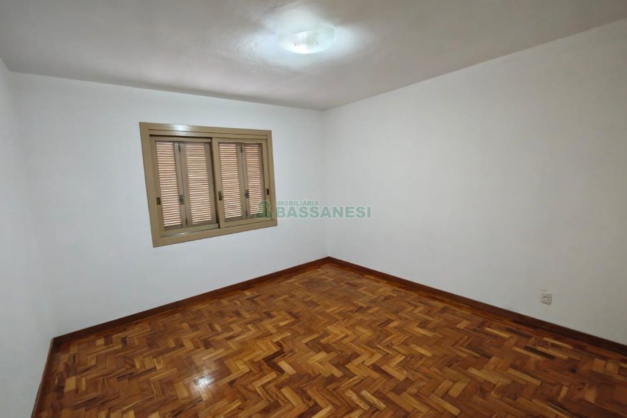 Apartamento, 3 dormitórios, 2 vagas, no bairro Centro em Caxias do Sul para Comprar