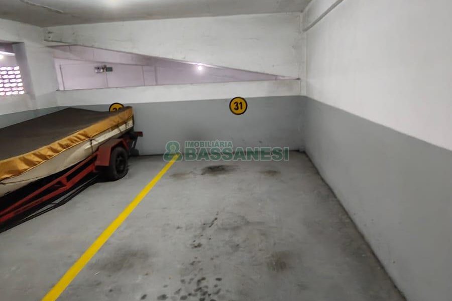 Apartamento, 3 dormitórios, 2 vagas, no bairro Centro em Caxias do Sul para Comprar