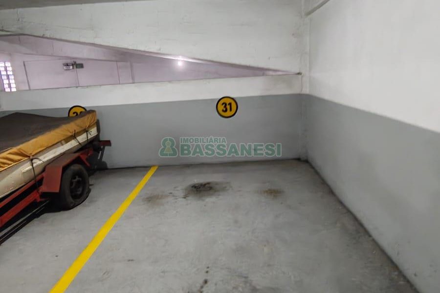 Apartamento, 3 dormitórios, 2 vagas, no bairro Centro em Caxias do Sul para Comprar