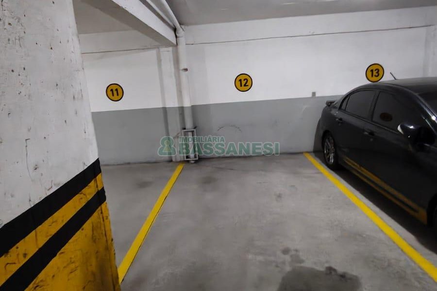 Apartamento, 3 dormitórios, 2 vagas, no bairro Centro em Caxias do Sul para Comprar
