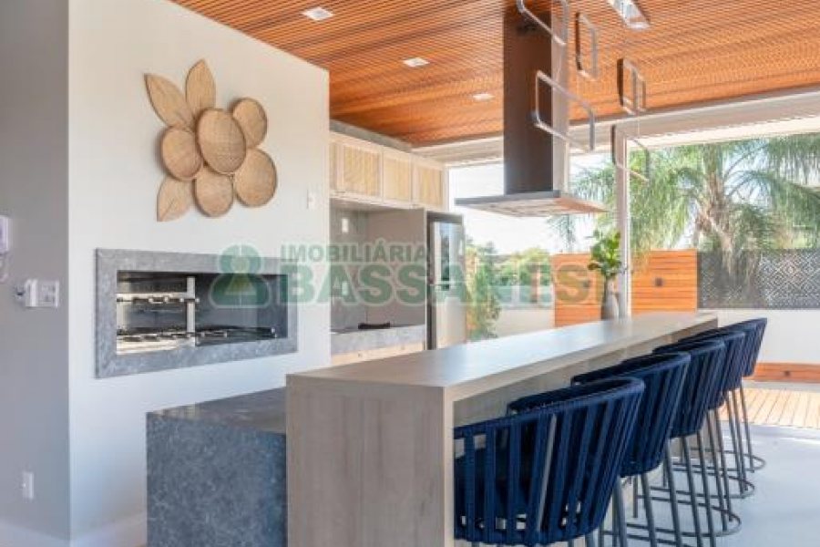 Apartamento com 143m², 3 dormitórios, 2 vagas, no bairro Madureira em Caxias do Sul para Comprar