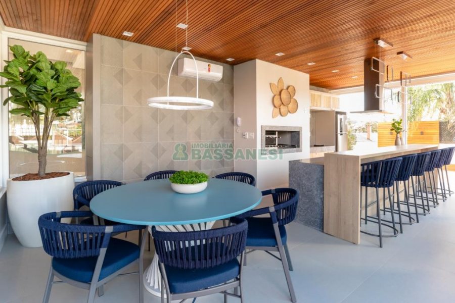 Apartamento com 143m², 3 dormitórios, 2 vagas, no bairro Madureira em Caxias do Sul para Comprar