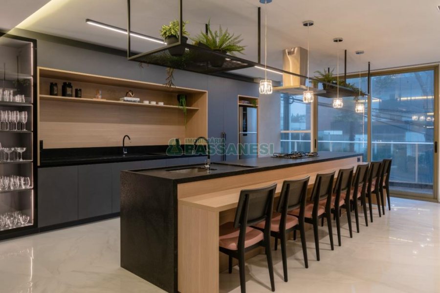 Apartamento com 143m², 3 dormitórios, 2 vagas, no bairro Madureira em Caxias do Sul para Comprar