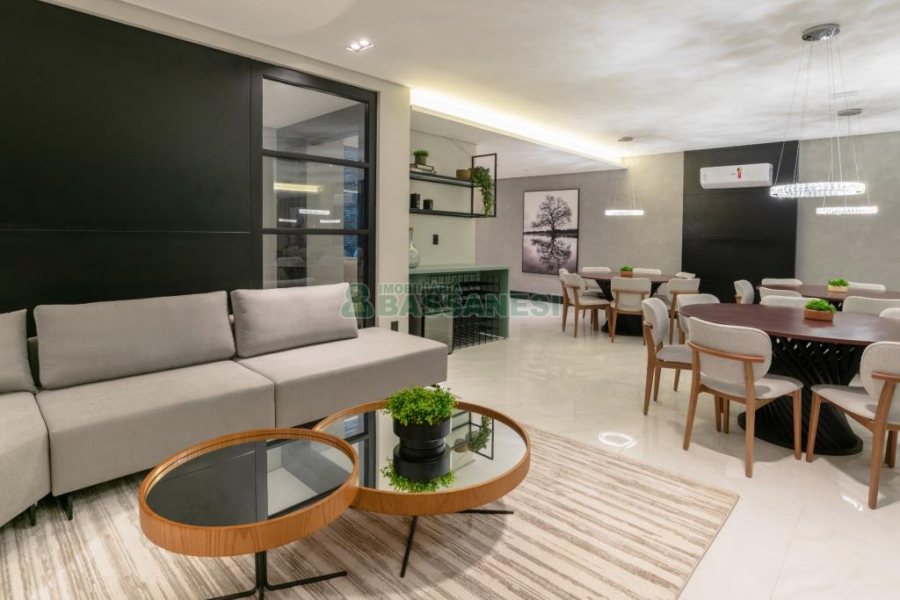 Apartamento com 143m², 3 dormitórios, 2 vagas, no bairro Madureira em Caxias do Sul para Comprar