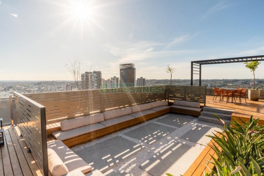 Apartamento com 143m², 3 dormitórios, 2 vagas, no bairro Madureira em Caxias do Sul para Comprar