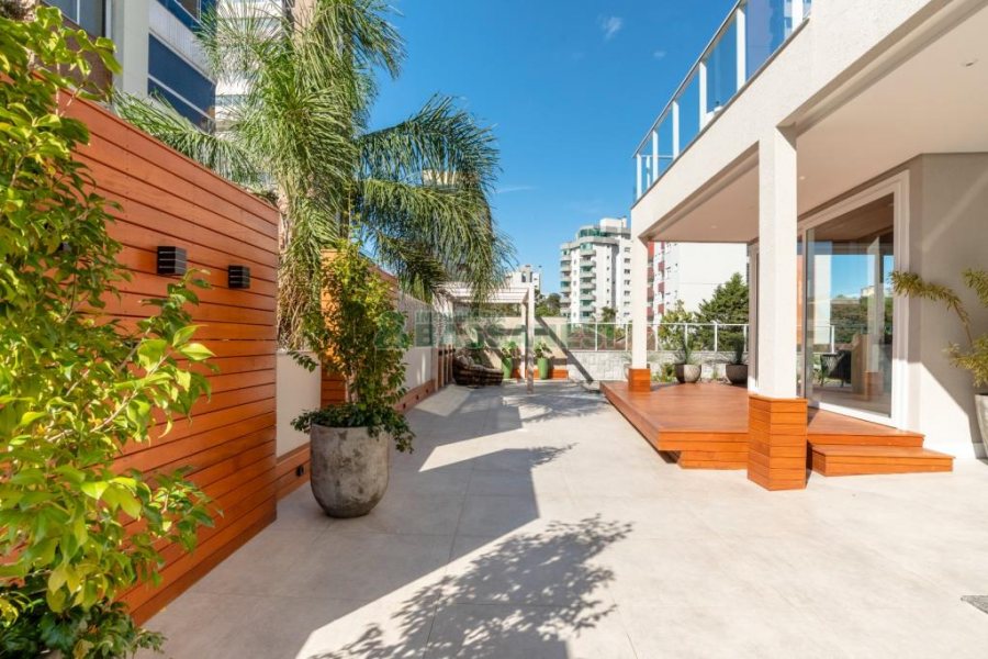 Apartamento com 143m², 3 dormitórios, 2 vagas, no bairro Madureira em Caxias do Sul para Comprar