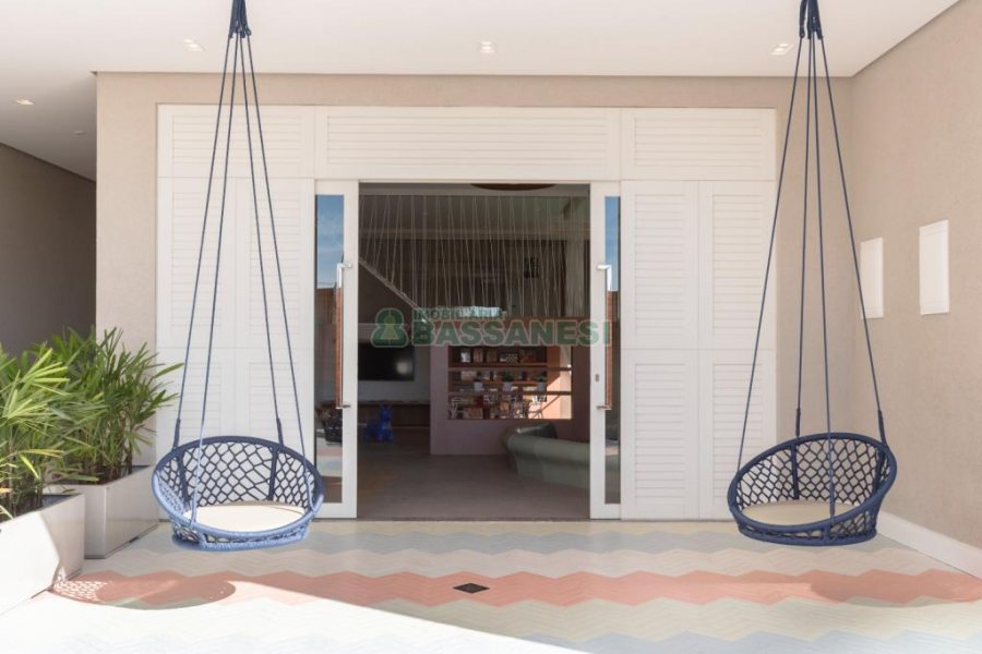 Apartamento com 143m², 3 dormitórios, 2 vagas, no bairro Madureira em Caxias do Sul para Comprar