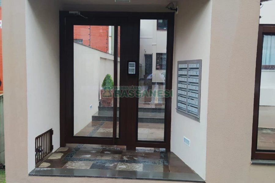 Apartamento com 130m², 3 dormitórios, 2 vagas, no bairro Cruzeiro em Caxias do Sul para Comprar