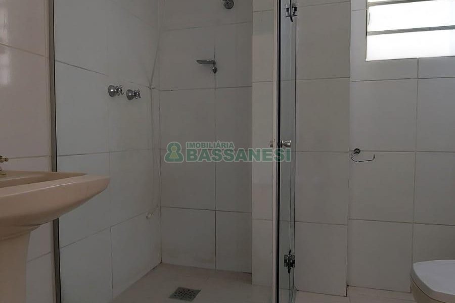 Apartamento com 45m², 2 dormitórios, no bairro São Pelegrino em Caxias do Sul para Alugar