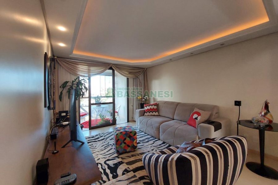 Apartamento com 118m², 2 dormitórios, 2 vagas, no bairro Madureira em Caxias do Sul para Comprar