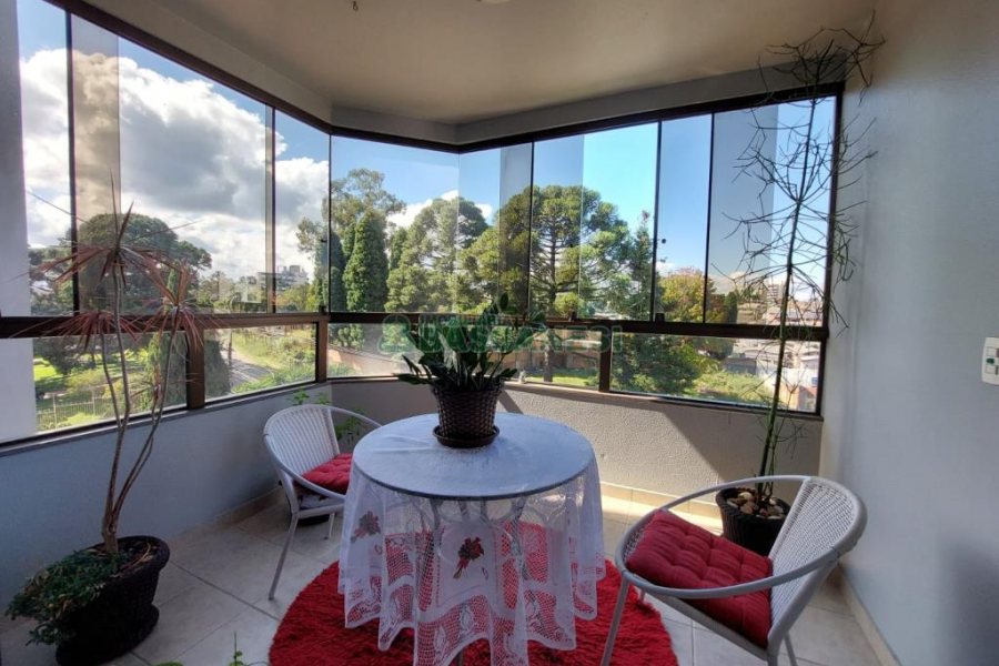 Apartamento com 118m², 2 dormitórios, 2 vagas, no bairro Madureira em Caxias do Sul para Comprar