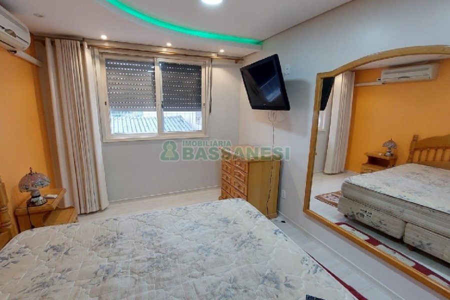 Apto Mobiliado com 67m², 2 dormitórios, 1 vaga, no bairro Centro em Caxias do Sul para Comprar