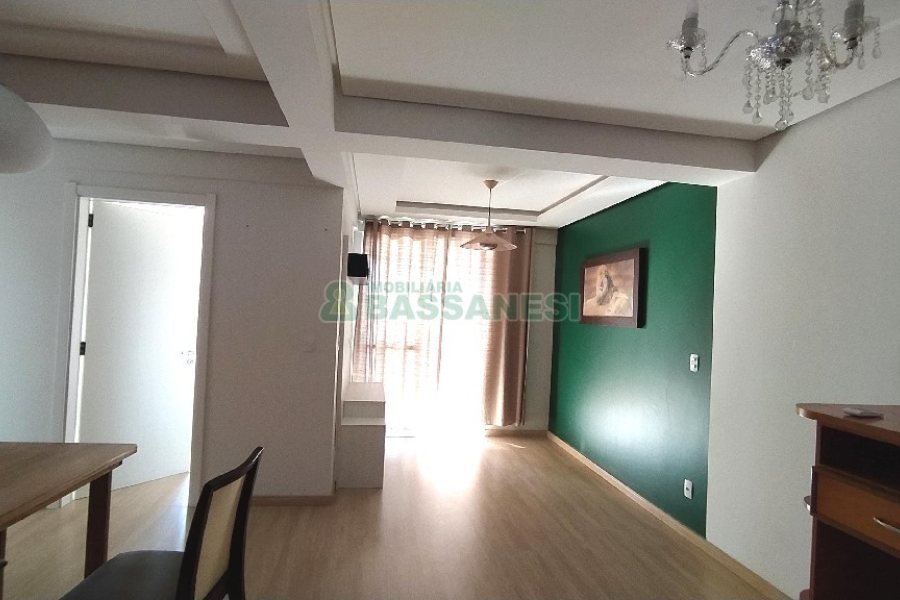 Apto Mobiliado com 68m², 2 dormitórios, 2 vagas, no bairro Lourdes em Caxias do Sul para Comprar