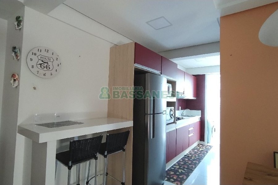 Apto Mobiliado com 68m², 2 dormitórios, 2 vagas, no bairro Lourdes em Caxias do Sul para Comprar