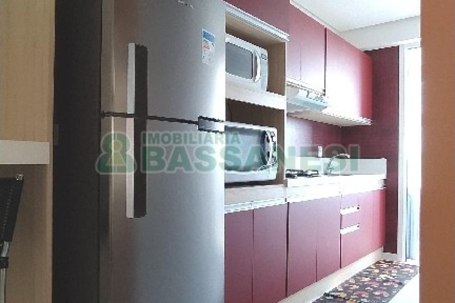 Apto Mobiliado com 68m², 2 dormitórios, 2 vagas, no bairro Lourdes em Caxias do Sul para Comprar