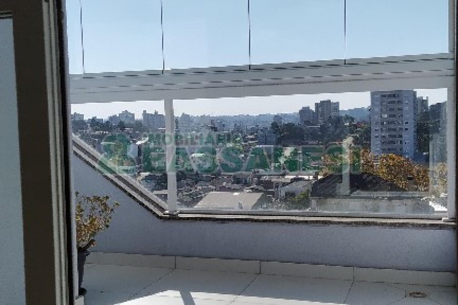 Apto Mobiliado com 68m², 2 dormitórios, 2 vagas, no bairro Lourdes em Caxias do Sul para Comprar