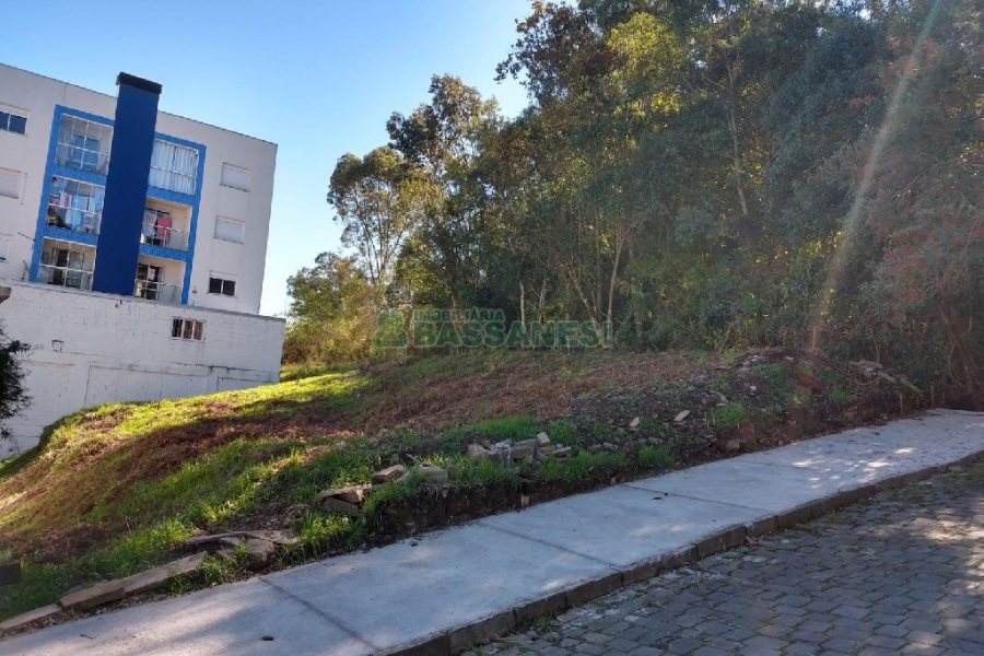Terreno, no bairro Vinhedos em Caxias do Sul para Comprar