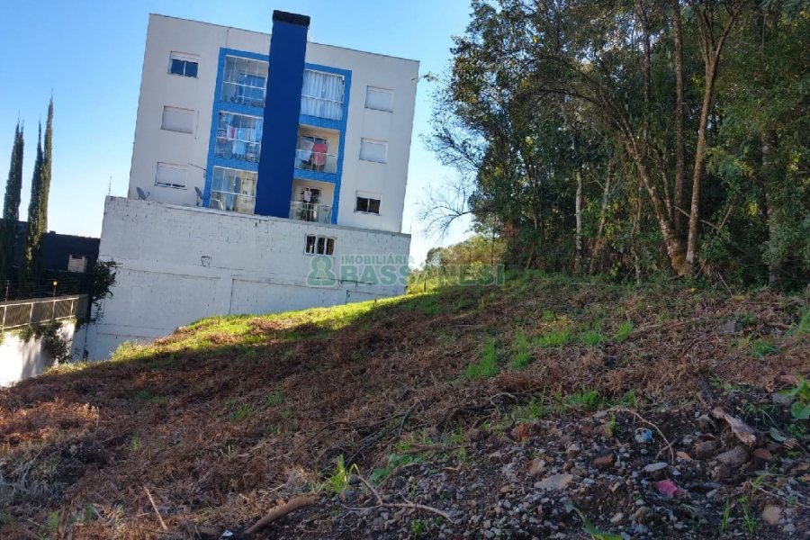 Terreno, no bairro Vinhedos em Caxias do Sul para Comprar