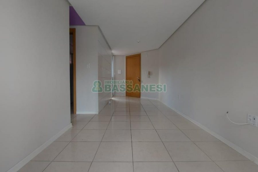 Apartamento com 44m², 2 dormitórios, 1 vaga, no bairro Pioneiro em Caxias do Sul para Comprar