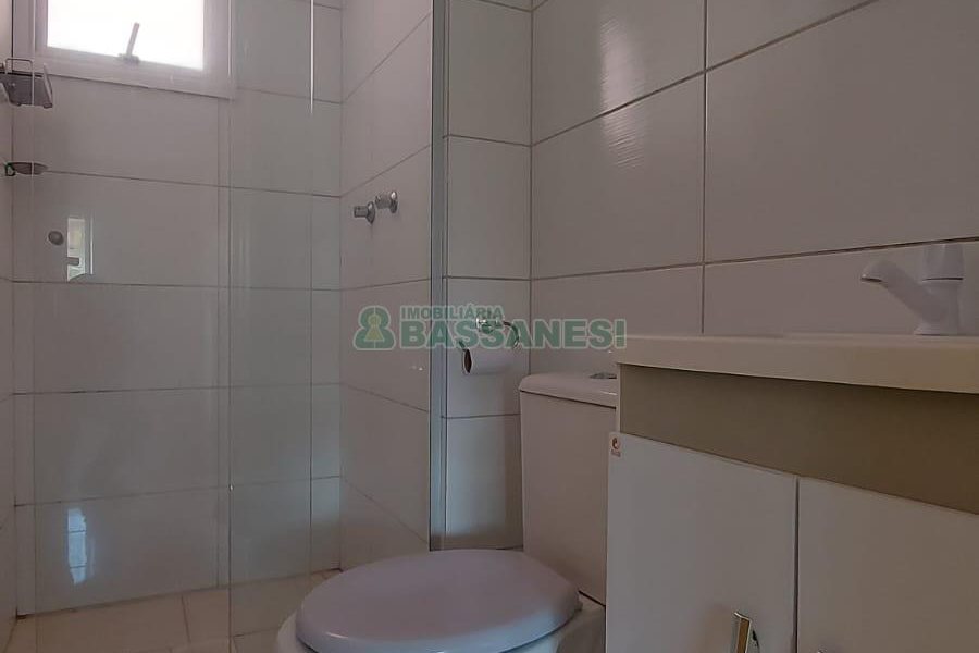 Apartamento com 44m², 2 dormitórios, 1 vaga, no bairro Pioneiro em Caxias do Sul para Comprar