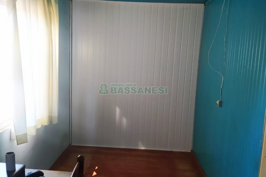 Casa com 160m², 4 dormitórios, no bairro São Leopoldo em Caxias do Sul para Comprar