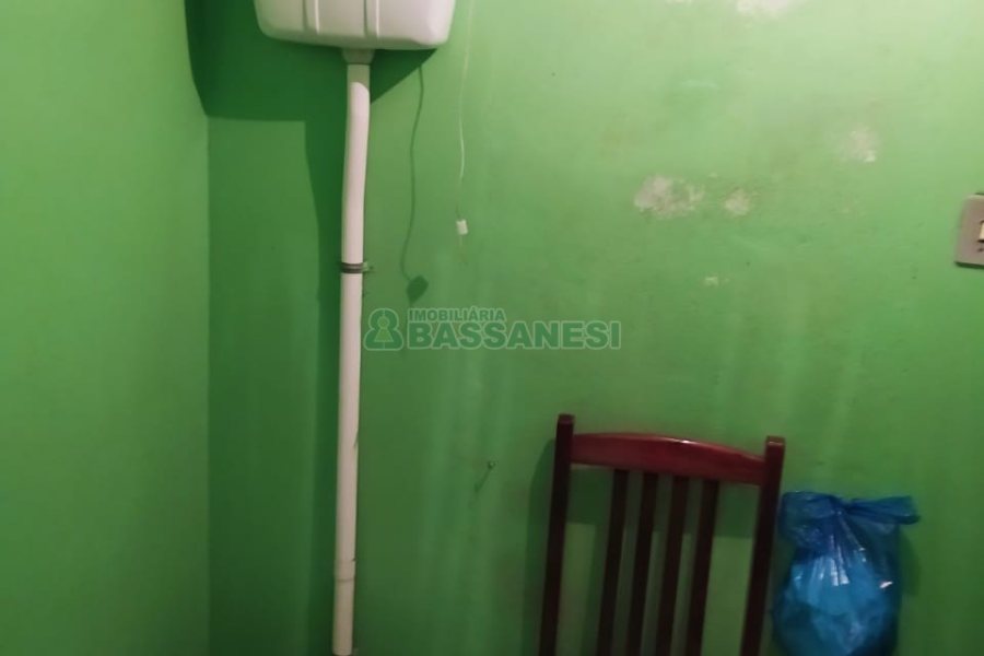 Casa com 160m², 4 dormitórios, no bairro São Leopoldo em Caxias do Sul para Comprar