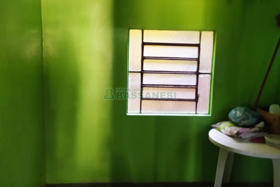 Casa com 160m², 4 dormitórios, no bairro São Leopoldo em Caxias do Sul para Comprar