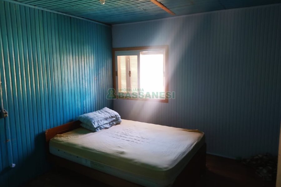 Casa com 160m², 4 dormitórios, no bairro São Leopoldo em Caxias do Sul para Comprar